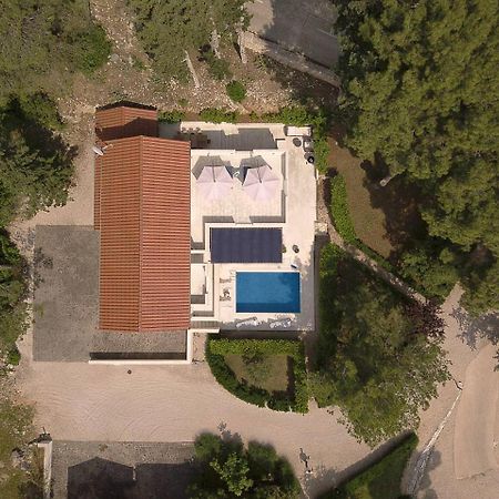 Private Luxury Villa Bianco On Solta For Up To 10 Persons, Heated Pool, Free Parking, Very Close To The Beach! Free Kajak & Mountainbikes, Great Living Area & Privacy! Rogač Eksteriør bilde